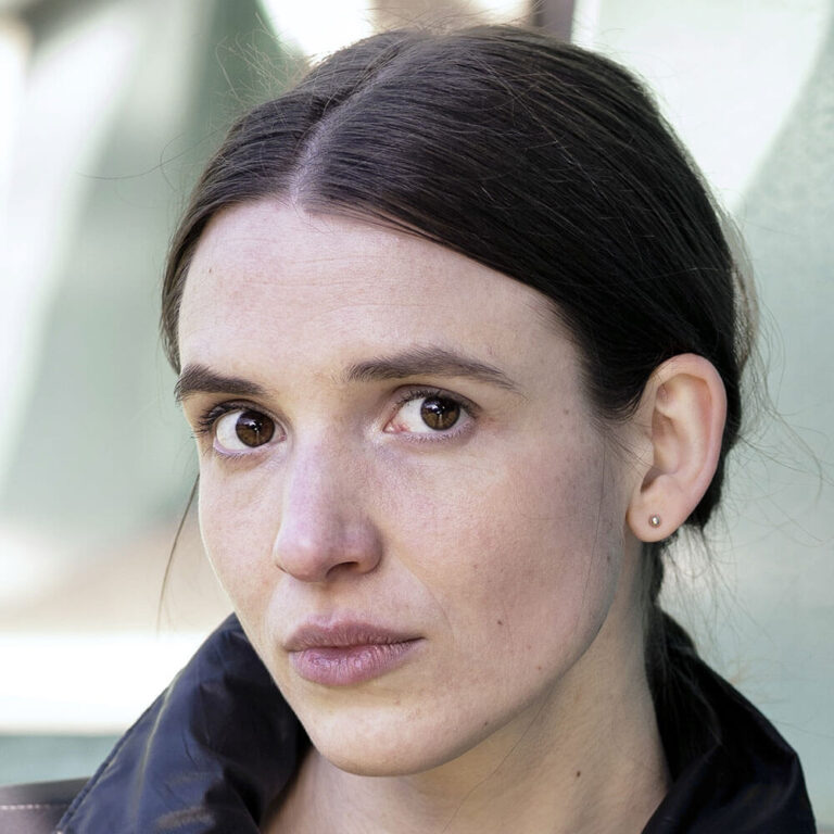 001---Annika-Gräslund-_-ZebuKliuth_MulhollandTM-2026-profil